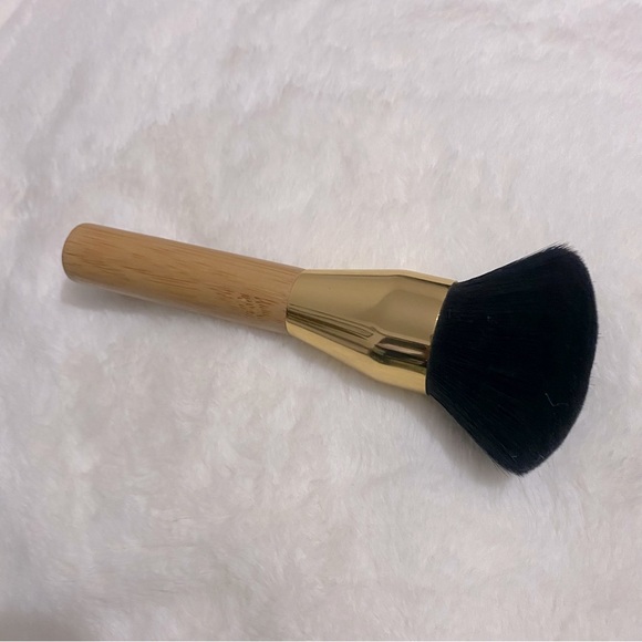 Tarte Powder Player Bamboo Pressed Powder Brush - Picture 2 of 2
